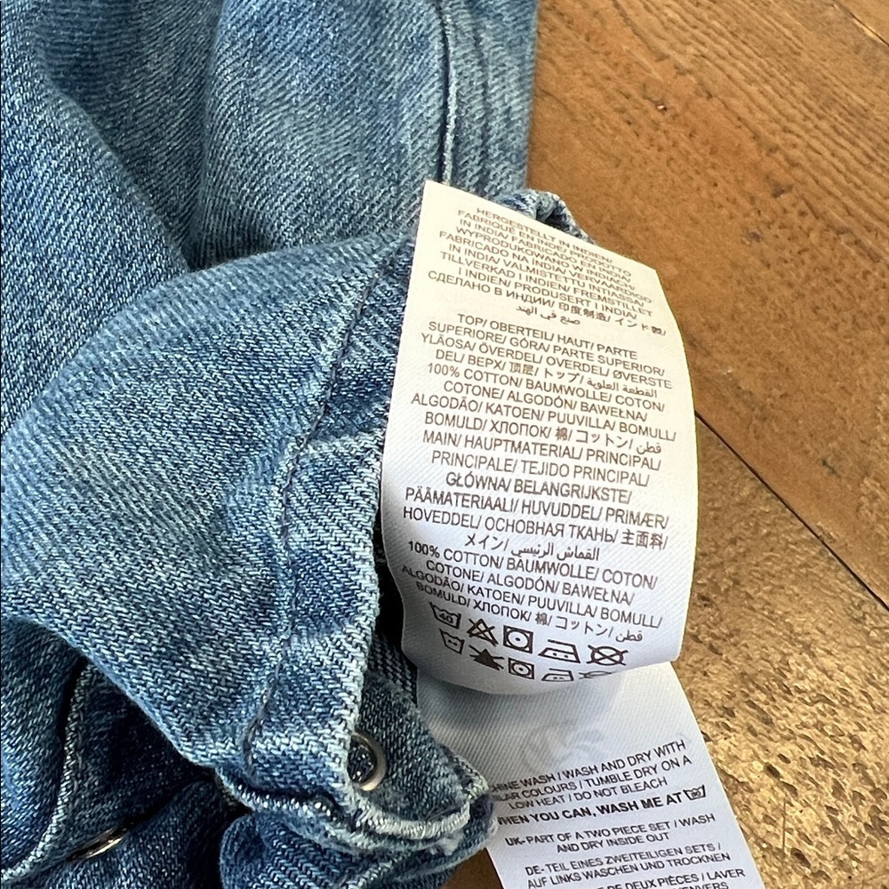 Baby Boden dinosaur appliqué denim Jean overalls 3-6 months - Picture 6 of 6